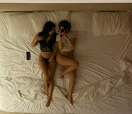 larajuice model exclusive pic