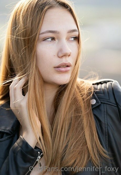 jennifer foxy top star img