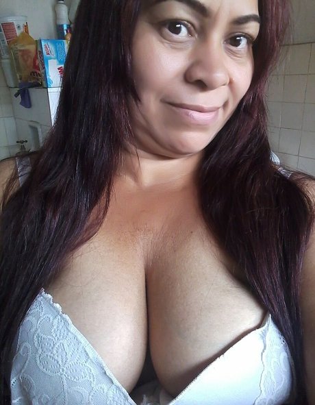 ConteUdo Escondido model free photo