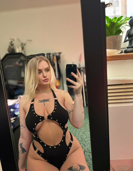 freekikihelen top model img