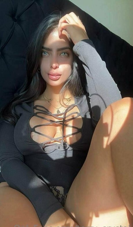 terry crystal nudes star img