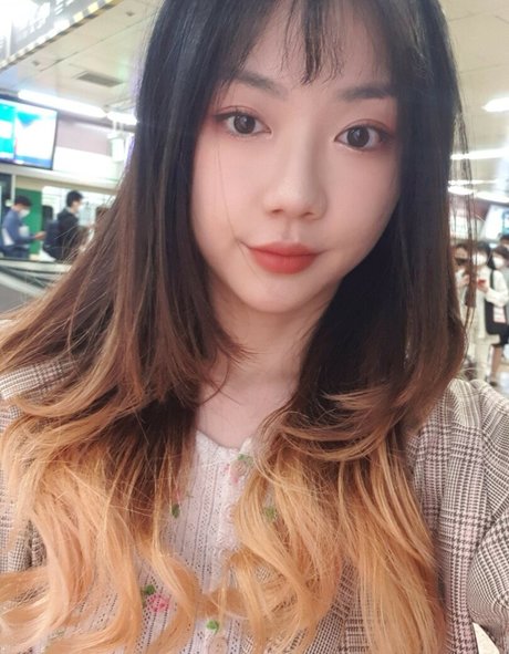 Bubbly live star nude galleries