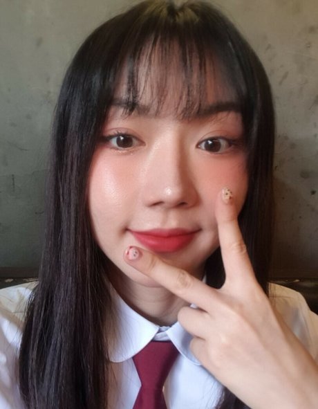 Bubbly live star xxx image