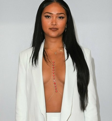 Joy Crookes high quality star archive