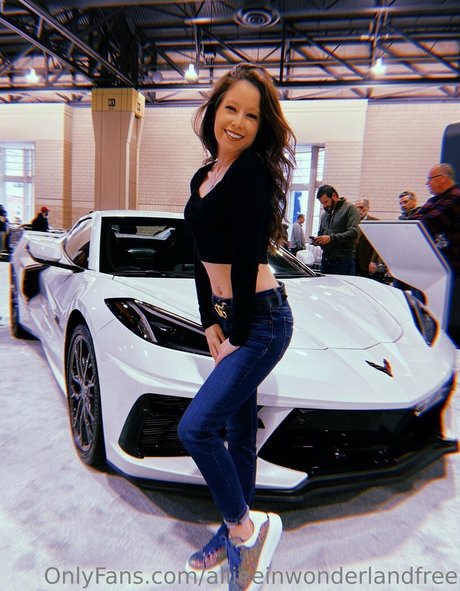 thealliepaigefree top actress picture