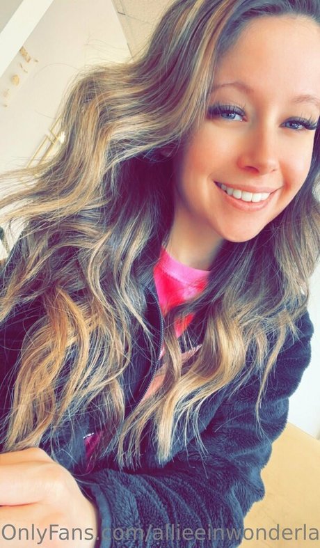 thealliepaigefree perfect model pics