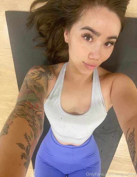 xxxlovegina model top images