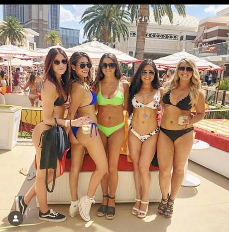 Therese Hollandd xxx model pictures