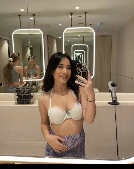 Ara Chun star naked photo