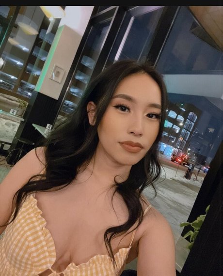 Ara Chun model hd archive