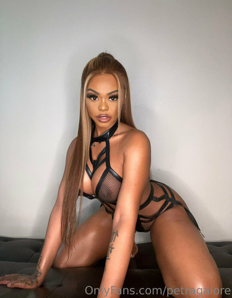 juiccygalore nudes model gallery