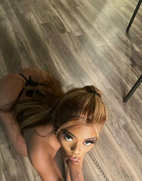 juiccygalore hot actress pic