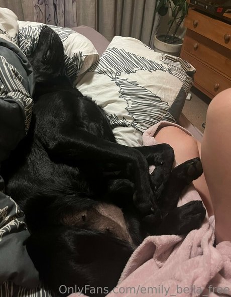 emily bella free beautiful model galleries