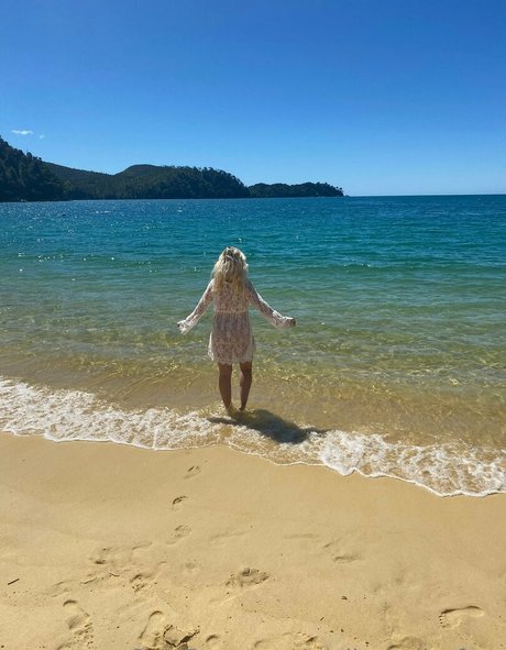 emily bella free xxx pornstar photos