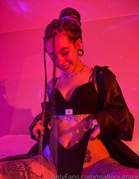 mallory grace pornographic model pics