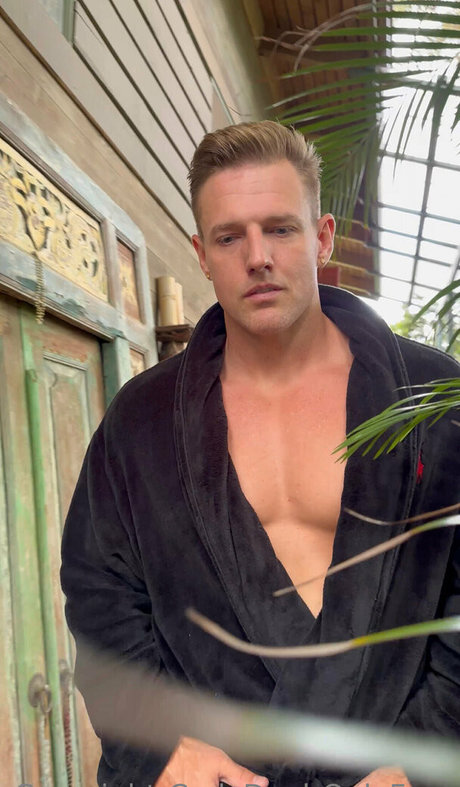 codydealfree nudes actress picture