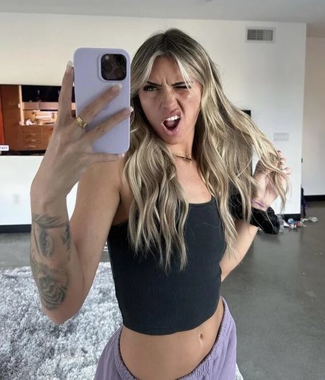 Carson Roney free star img