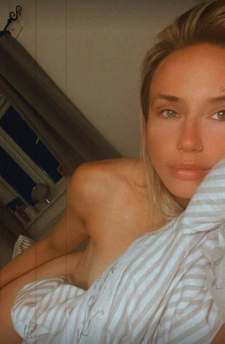 Cerimarie1990 best star pics