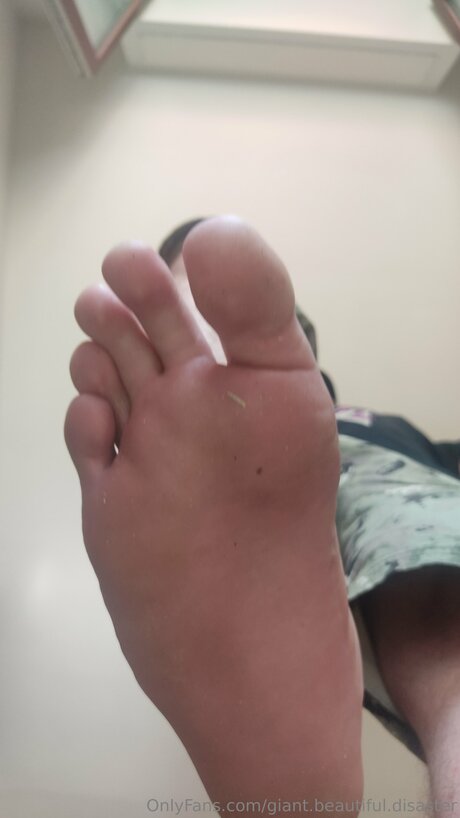 Giant Beautiful Disaster pornstar sex img