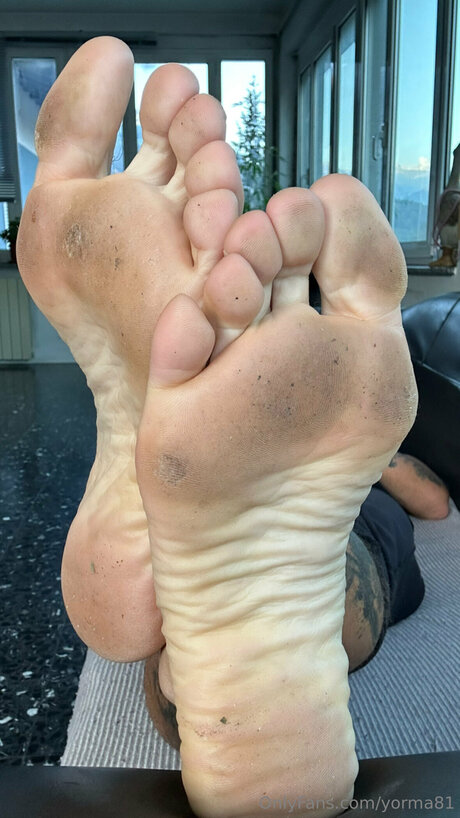 Yorma81 sexy actress image