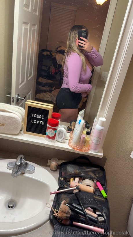 Therealsophieblake beautiful pornstar img