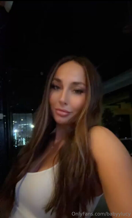 Babyylucy hd model pic