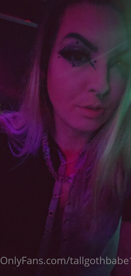 Tallgothbabe14 pretty star image