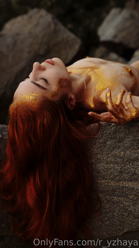 R Yzhaya naked actress archive