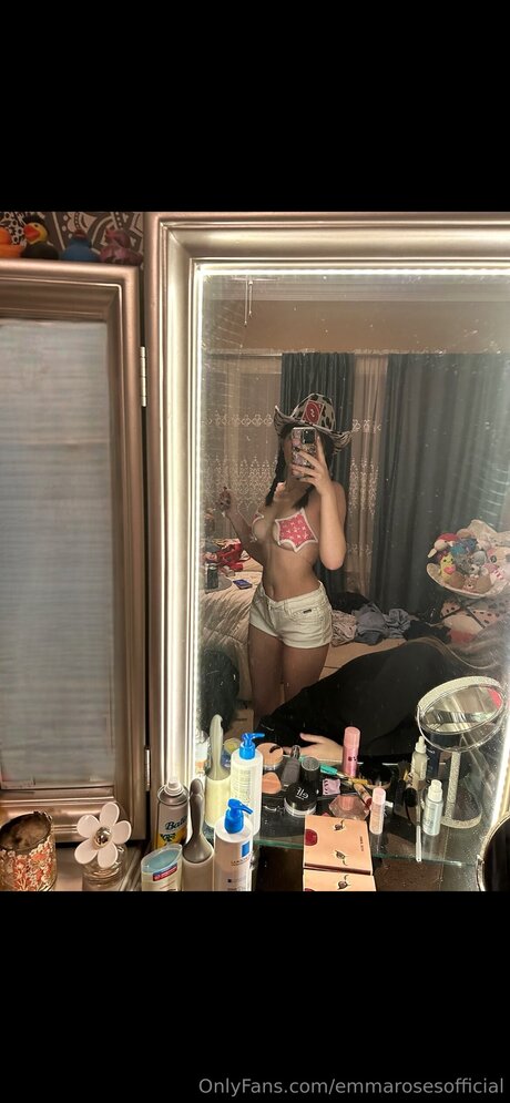 Emmarosesofficial exclusive model images