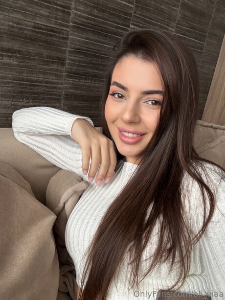 Oli Viaa beautiful actress photo