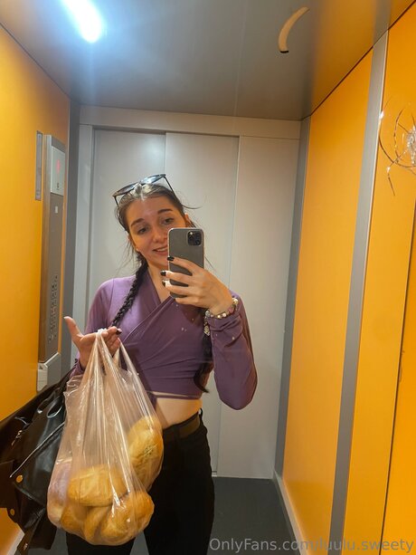 Luulu Sweety model best images