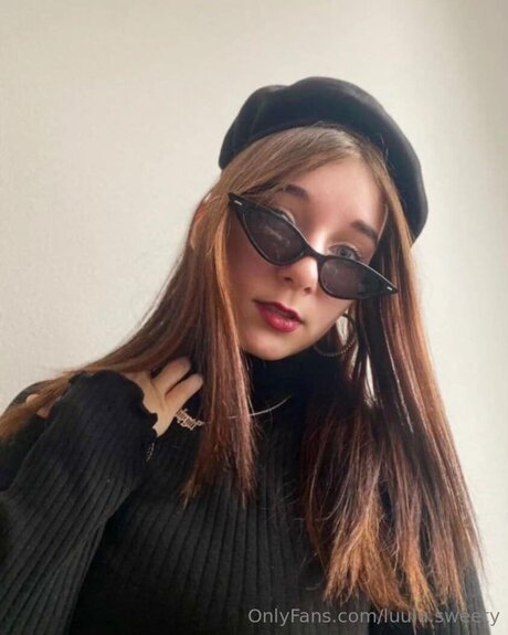 Luulu Sweety hot model image