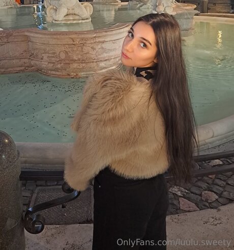 Luulu Sweety perfect pornstar img