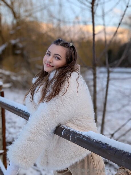 Lina Sunset perfect model images