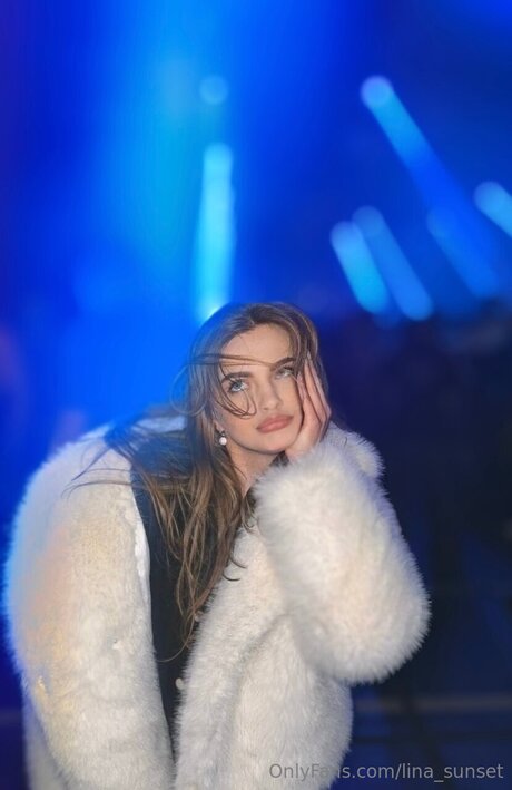 Lina Sunset sex actress gallery