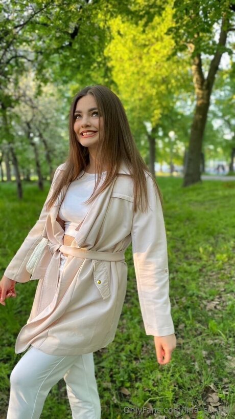 Lina Sunset sexy model photos