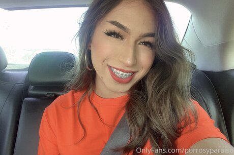 Bluntsandparadise erotic actress img