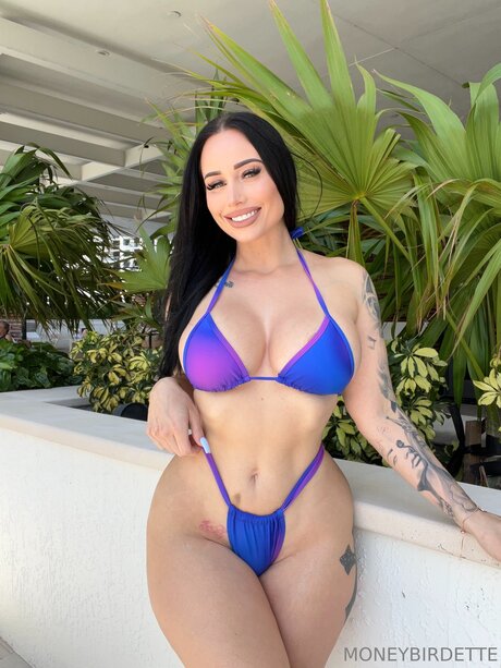 Moneybirdettevip porn model pics