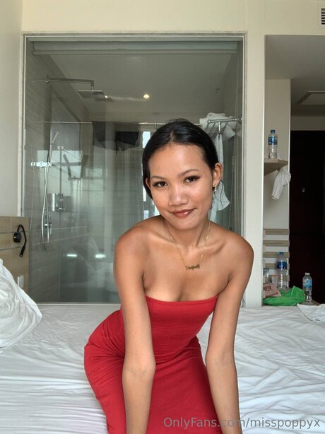 Misspoppyx beautiful actress pic