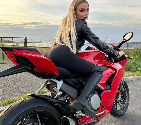 Cherryemmy high quality actress pics