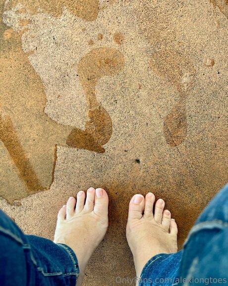 Alexlongtoes naked actress images