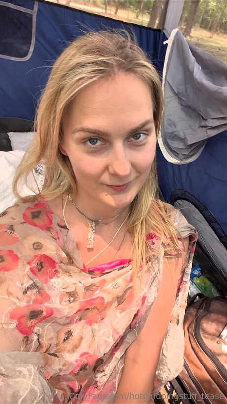 Hotgirldoingstuff Tease model adult photo