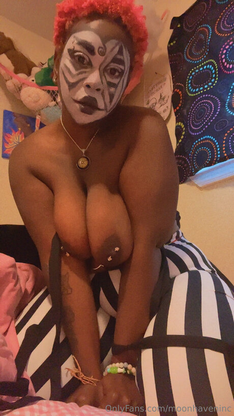 Moonhaveninc sex model images