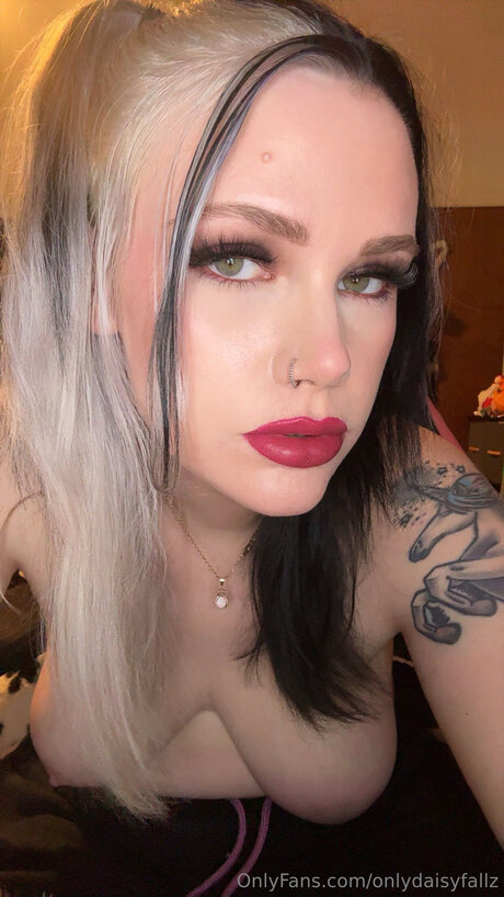 Onlydaisyfallz hot actress image