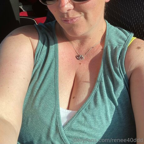 Reneej40ddd pornstar erotic image