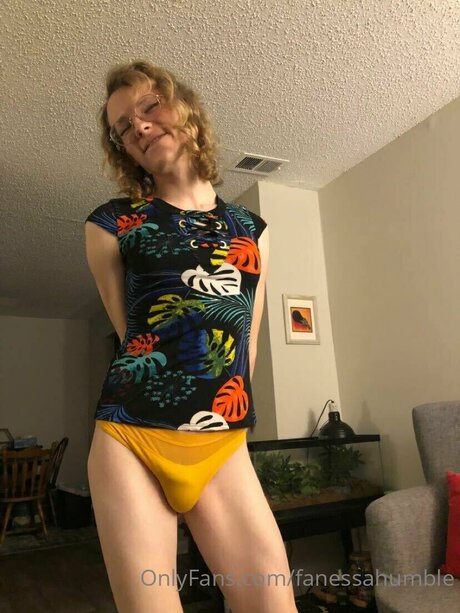 Fanessahumble star exclusive pic