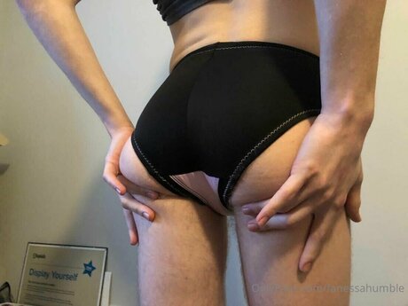 Fanessahumble nice pornstar pic