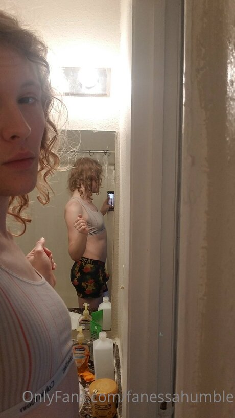 Fanessahumble nudes model pics