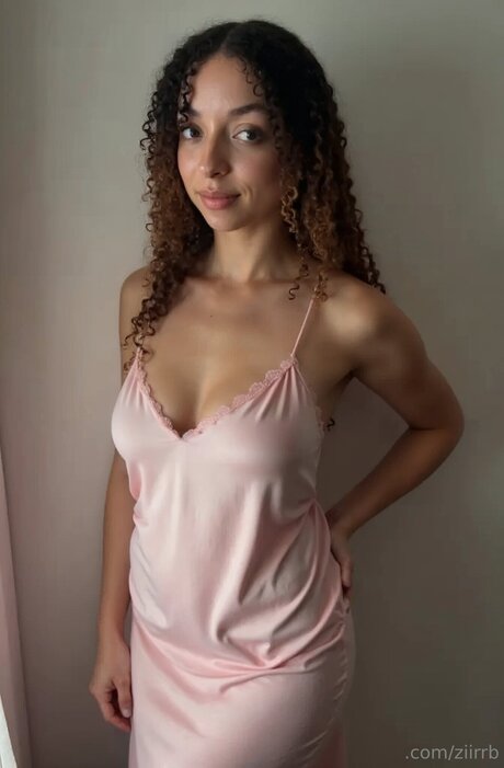 Sunny Bell free pornstar picture