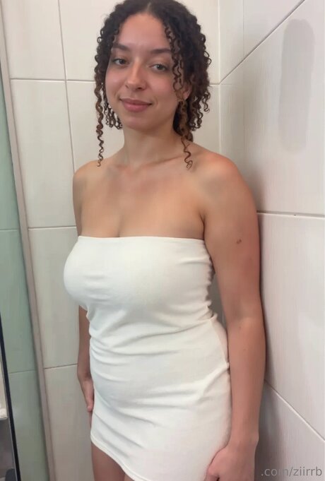 Sunny Bell star nice galleries